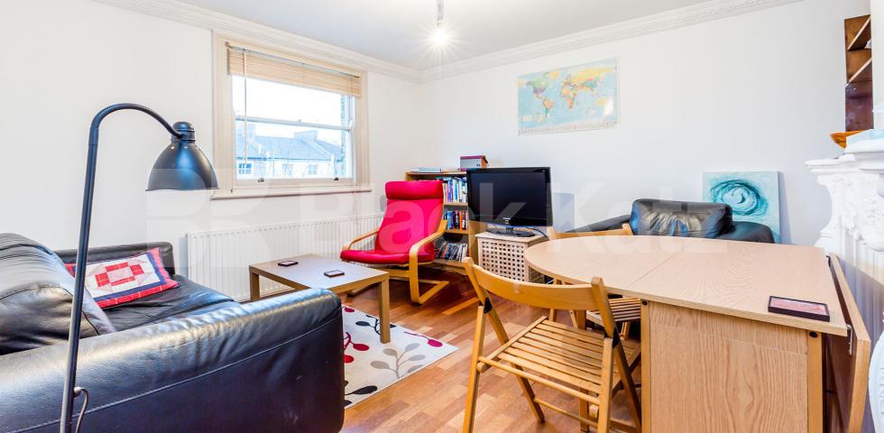 			2 Bedroom, 1 bath, 1 reception Flat			 Tufnell Park Road, TUFNELL PARK